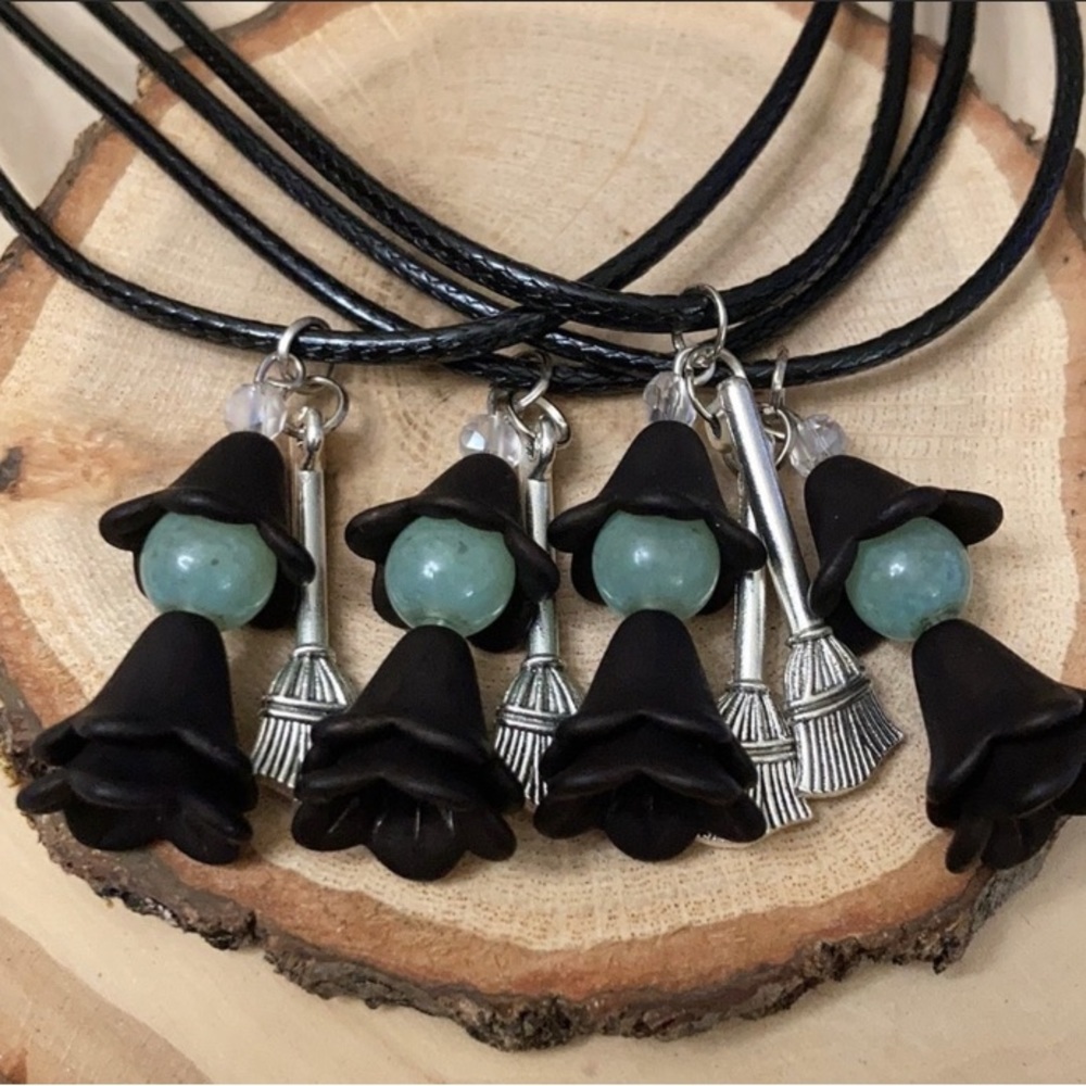 The Witch Luamar magic Necklace